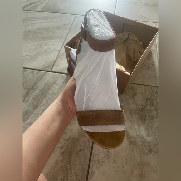 NWT Lucky Brand LK Karston Suede Sandal Wedges - Picture 11 of 15